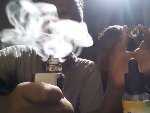 Tren Rokok Elektrik pada Anak-anak Bisa Jadi Pintu Menuju Perokok Tren Rokok Elektrik pada Anak-anak Bisa Jadi Pintu Menuju Perokok
