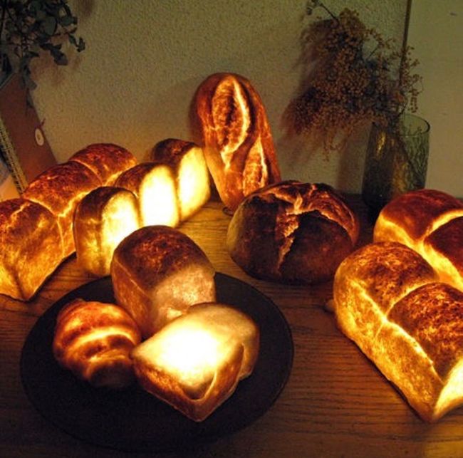 Seniman Jepang Ini Ubah Roti Tawar Asli Menjadi Lampu Hias Seniman Jepang Ini Ubah Roti Tawar Asli Menjadi Lampu Hias