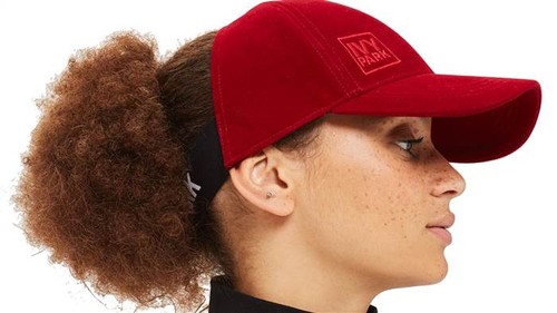 Beyonce Rilis Topi Unik untuk Si Rambut Keriting, Langsung Terjual Habis Beyonce Rilis Topi Unik untuk Si Rambut Keriting, Langsung Terjual Habis