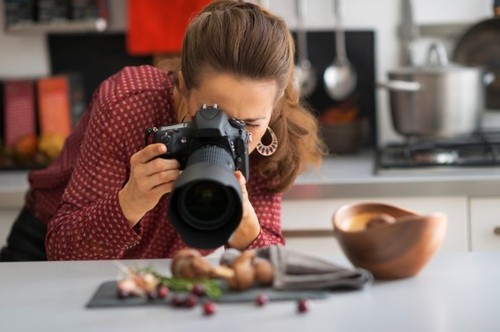 Ini 9 Trik dari Fotografer Makanan Profesional untuk Hasilkan Foto Makanan Keren (1) Ini 9 Trik dari Fotografer Makanan Profesional untuk Hasilkan Foto Makanan Keren (1)