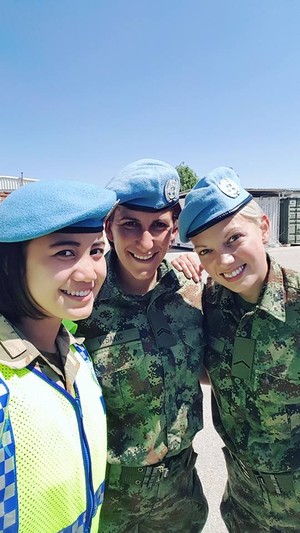 Ini Estarina, TNI Cantik yang Curi Perhatian Netizen Saat Bertugas di Lebanon Ini Estarina, TNI Cantik yang Curi Perhatian Netizen Saat Bertugas di Lebanon